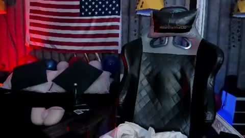 Nicolai online show from July 4, 1:47 pm
