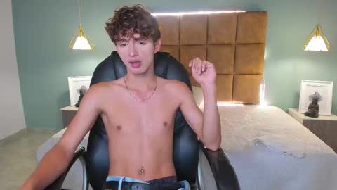 nicolasferrer18 online show from November 11, 8:03 pm