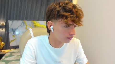 nicolasferrer18 online show from November 18, 7:39 pm