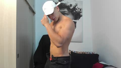 Andres online show from December 8, 3:53 am