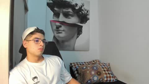 Andres online show from December 29, 7:32 pm