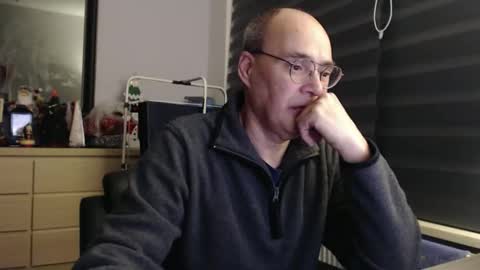 nightkeeper63 online show from November 26, 10:24 pm