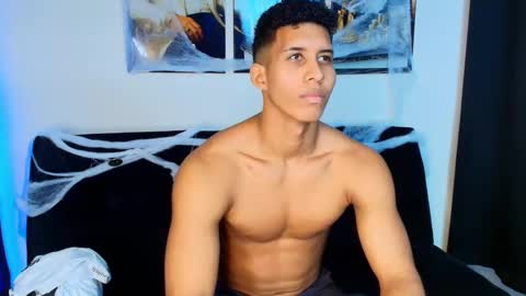 Snapshot of niico_santana chatting on October 27, 9:17 pm Niico online show from October 27, 9:17 pm