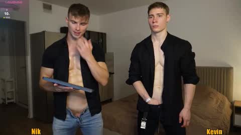 Nik online show from November 1, 5:28 pm