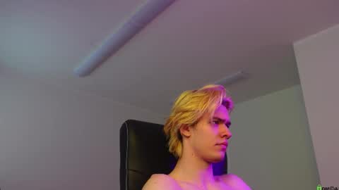 nikki online show from February 19, 2:46 pm