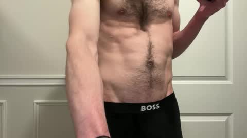 niko9inches online show from February 10, 8:02 pm