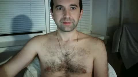 Snapshot of nikolas_vaz chatting on December 6, 9:35 pm nikolas_vaz online show from December 6, 9:35 pm