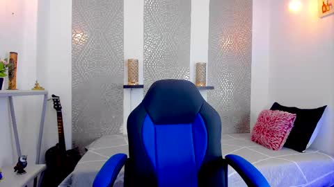 Snapshot of nikolay_gregori chatting on March 9, 4:16 am    online show from March 9, 4:16 am