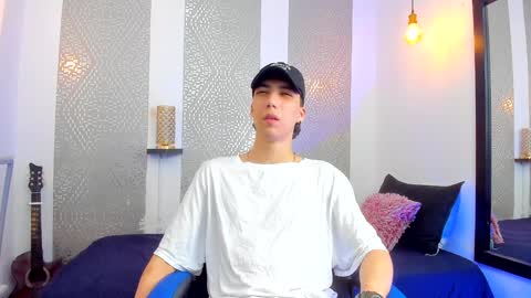 Snapshot of nikolay_gregori chatting on February 9, 4:04 am    online show from February 9, 4:04 am