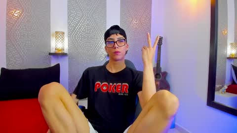 Snapshot of nikolay_gregori chatting on January 31, 4:25 am    online show from January 31, 4:25 am