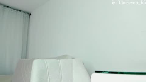 Snapshot of nikolaylisin chatting on December 21, 6:19 am Niko online show from December 21, 6:19 am