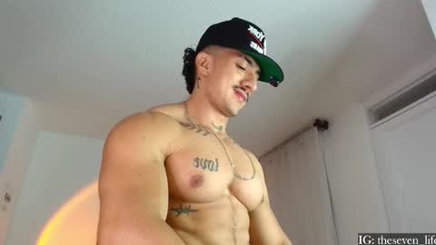 Snapshot of nikolaylisin chatting on September 17, 5:52 am Niko online show from September 17, 5:52 am