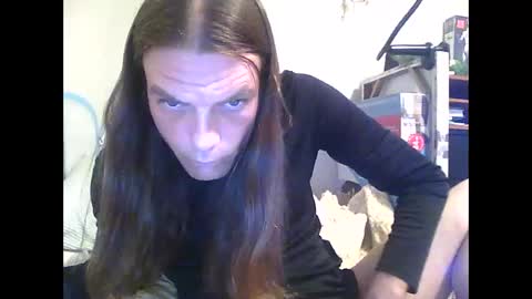 nineinchnailer13 online show from January 10, 2:43 pm