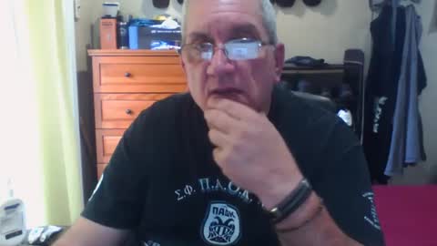 Dennis online show from October 14, 3:52 pm