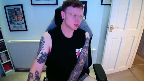 Snapshot of nlrb93 chatting on October 24, 6:42 pm BNate93 online show from October 24, 6:42 pm