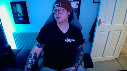 Snapshot of nlrb93 chatting on December 9, 7:13 pm BNate93 online show from December 9, 7:13 pm