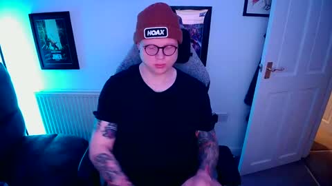 Snapshot of nlrb93 chatting on January 17, 8:04 pm BNate93 online show from January 17, 8:04 pm