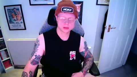 Snapshot of nlrb93 chatting on October 31, 6:22 pm BNate93 online show from October 31, 6:22 pm