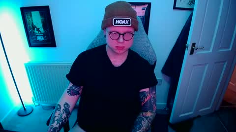 Snapshot of nlrb93 chatting on February 17, 6:59 pm BNate93 online show from February 17, 6:59 pm