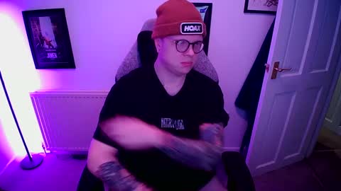 Snapshot of nlrb93 chatting on March 10, 7:18 pm BNate93 online show from March 10, 7:18 pm