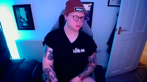 Snapshot of nlrb93 chatting on December 23, 5:43 pm BNate93 online show from December 23, 5:43 pm