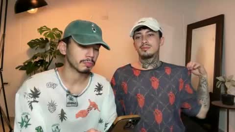 noah_and_steven online show from June 13, 2:53 am