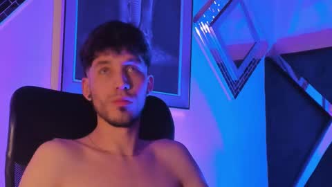 Noah Brigth online show from December 4, 3:57 am