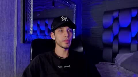 Noah Brigth online show from October 29, 7:44 am