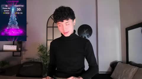 noah_dupont_ online show from November 30, 12:40 pm