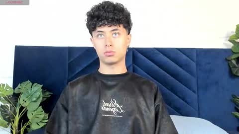 noah_dupont_ online show from October 5, 8:02 pm