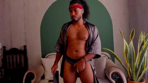 Noah online show from February 27, 4:32 pm