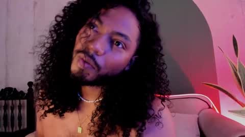 Noah online show from January 22, 5:38 pm