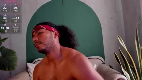 Noah online show from December 4, 7:32 pm