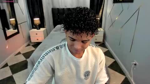 noah_smith04 online show from March 1, 1:07 pm