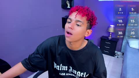 noah_smith04 online show from December 9, 12:31 pm