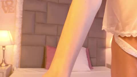 Noah   online show from February 3, 12:32 pm