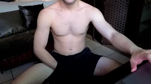 Snapshot of nobudget06 chatting on March 4, 11:32 pm nobudget06 online show from March 4, 11:32 pm