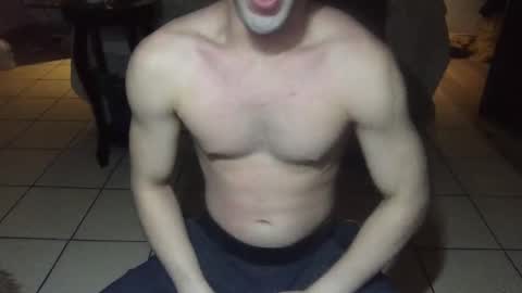 Snapshot of nobudget06 chatting on February 10, 1:22 pm nobudget06 online show from February 10, 1:22 pm