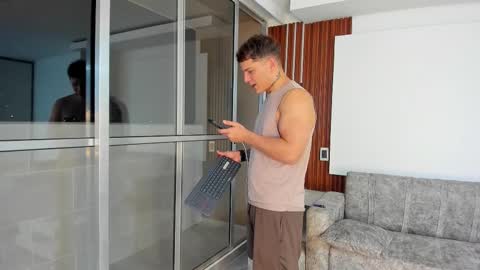 nohabennett7 online show from March 15, 4:20 am