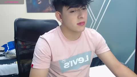 Snapshot of nolan_twink chatting on February 2, 5:48 pm Nolan  online show from February 2, 5:48 pm