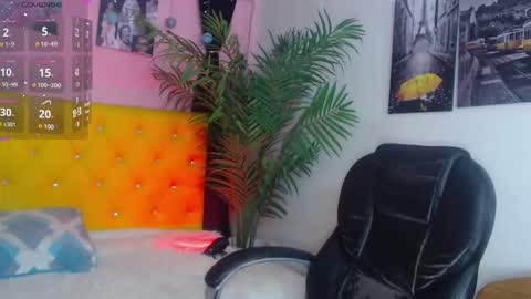Snapshot of nolan_twink chatting on February 28, 5:59 pm Nolan  online show from February 28, 5:59 pm
