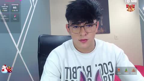 Snapshot of nolan_twink chatting on December 24, 5:55 pm Nolan  online show from December 24, 5:55 pm