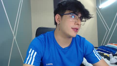 Snapshot of nolan_twink chatting on January 17, 5:53 pm Nolan  online show from January 17, 5:53 pm