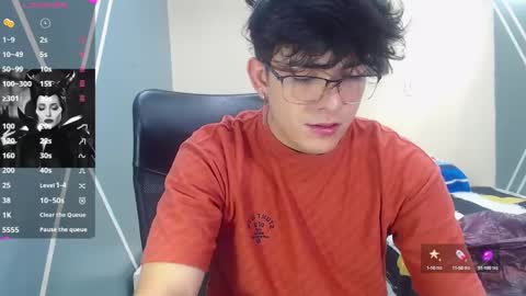 Snapshot of nolan_twink chatting on January 15, 5:37 pm Nolan  online show from January 15, 5:37 pm