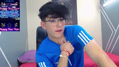 Snapshot of nolan_twink chatting on January 3, 5:53 pm Nolan  online show from January 3, 5:53 pm