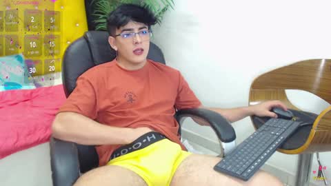 Snapshot of nolan_twink chatting on January 31, 6:57 pm Nolan  online show from January 31, 6:57 pm