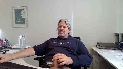 Ralle online show from October 31, 11:02 am