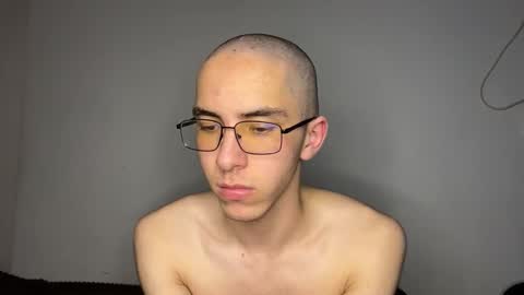 Snapshot of notatheeena chatting on October 4, 2:33 pm notatheeena online show from October 4, 2:33 pm