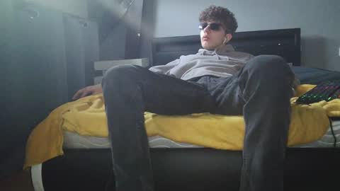 Snapshot of notspace_721128 chatting on January 19, 1:33 pm NotSpace   online show from January 19, 1:33 pm