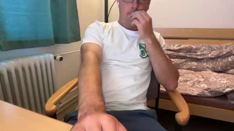 nuancen_stratus_2z online show from July 28, 7:04 pm